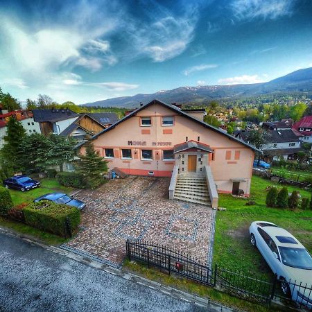 Willa Mona Bed & Breakfast Шклярска Поремба Екстериор снимка