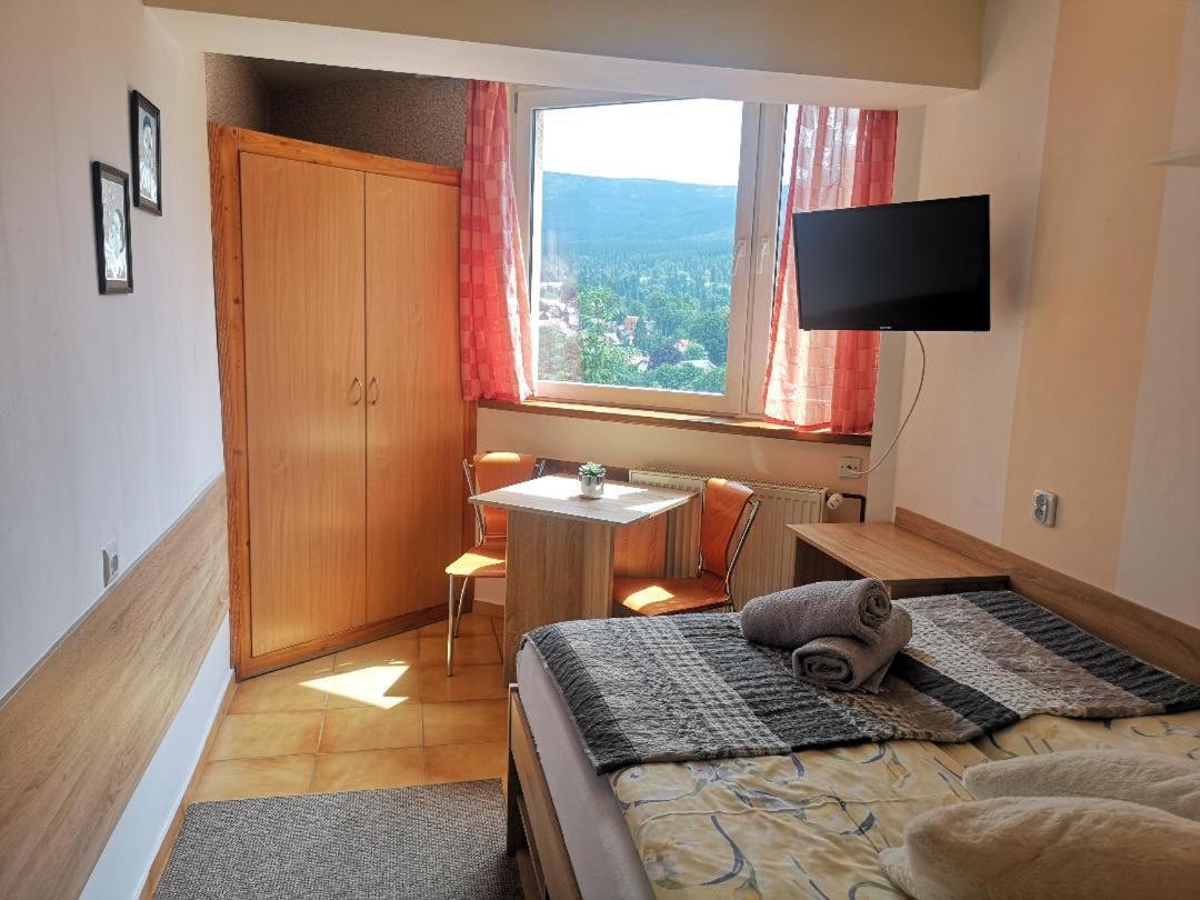 Willa Mona Bed & Breakfast Шклярска Поремба Екстериор снимка
