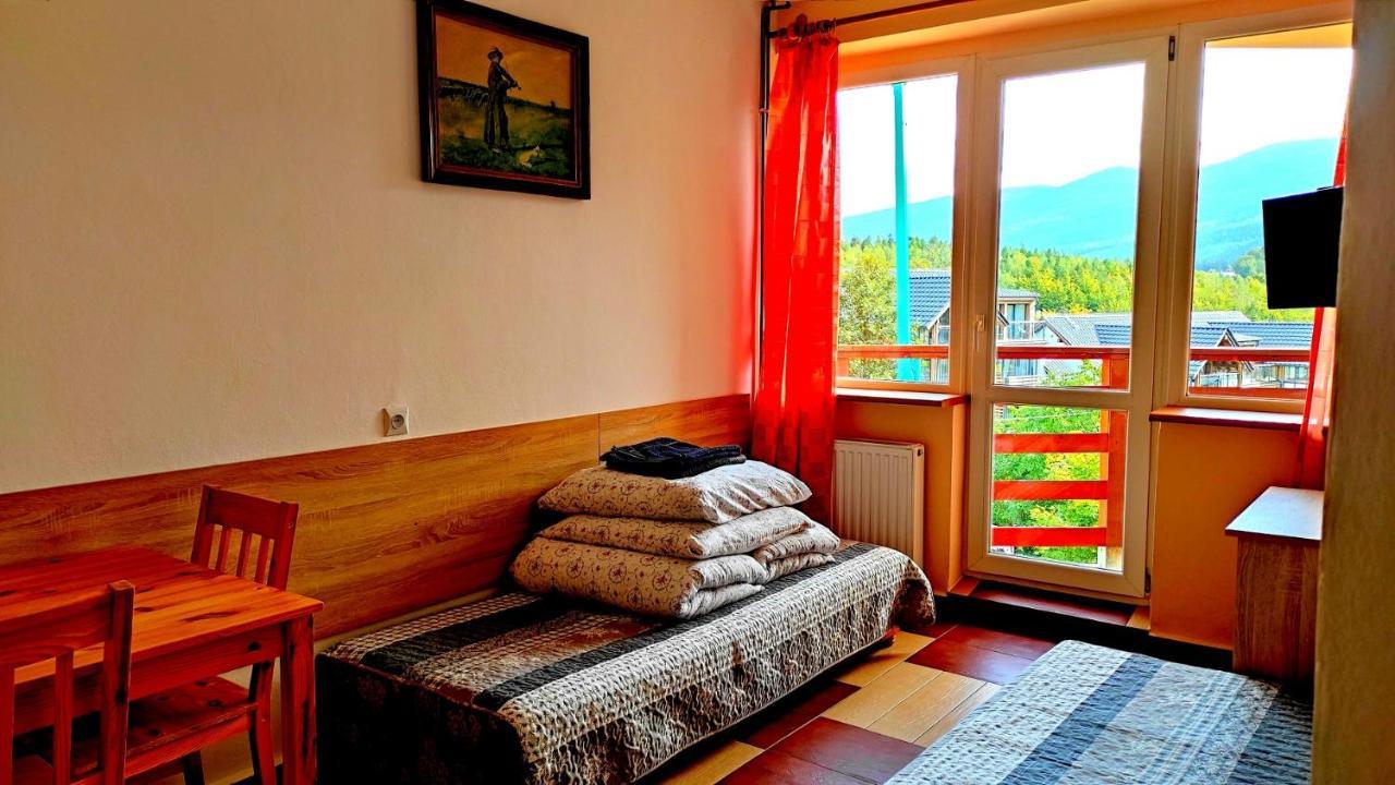 Willa Mona Bed & Breakfast Шклярска Поремба Екстериор снимка