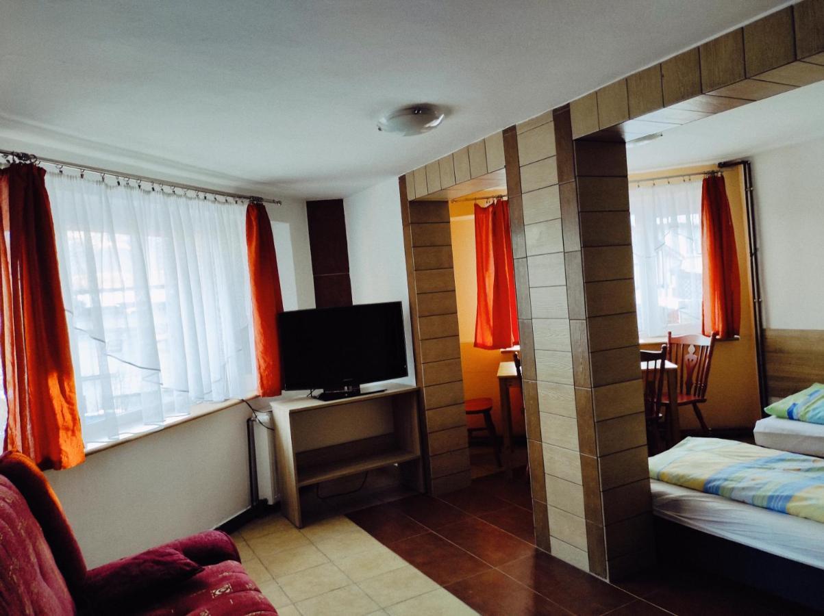 Willa Mona Bed & Breakfast Шклярска Поремба Екстериор снимка