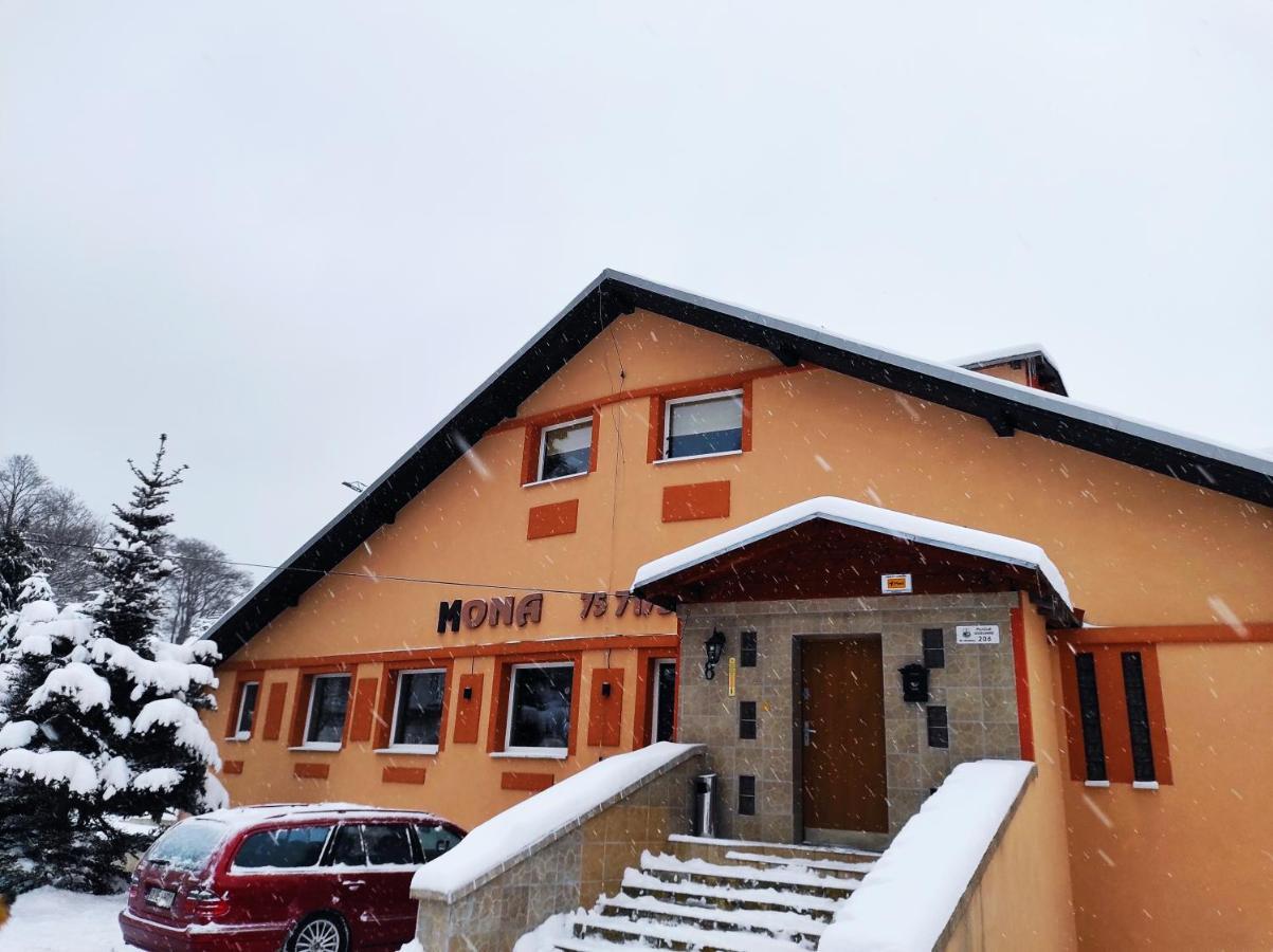 Willa Mona Bed & Breakfast Шклярска Поремба Екстериор снимка