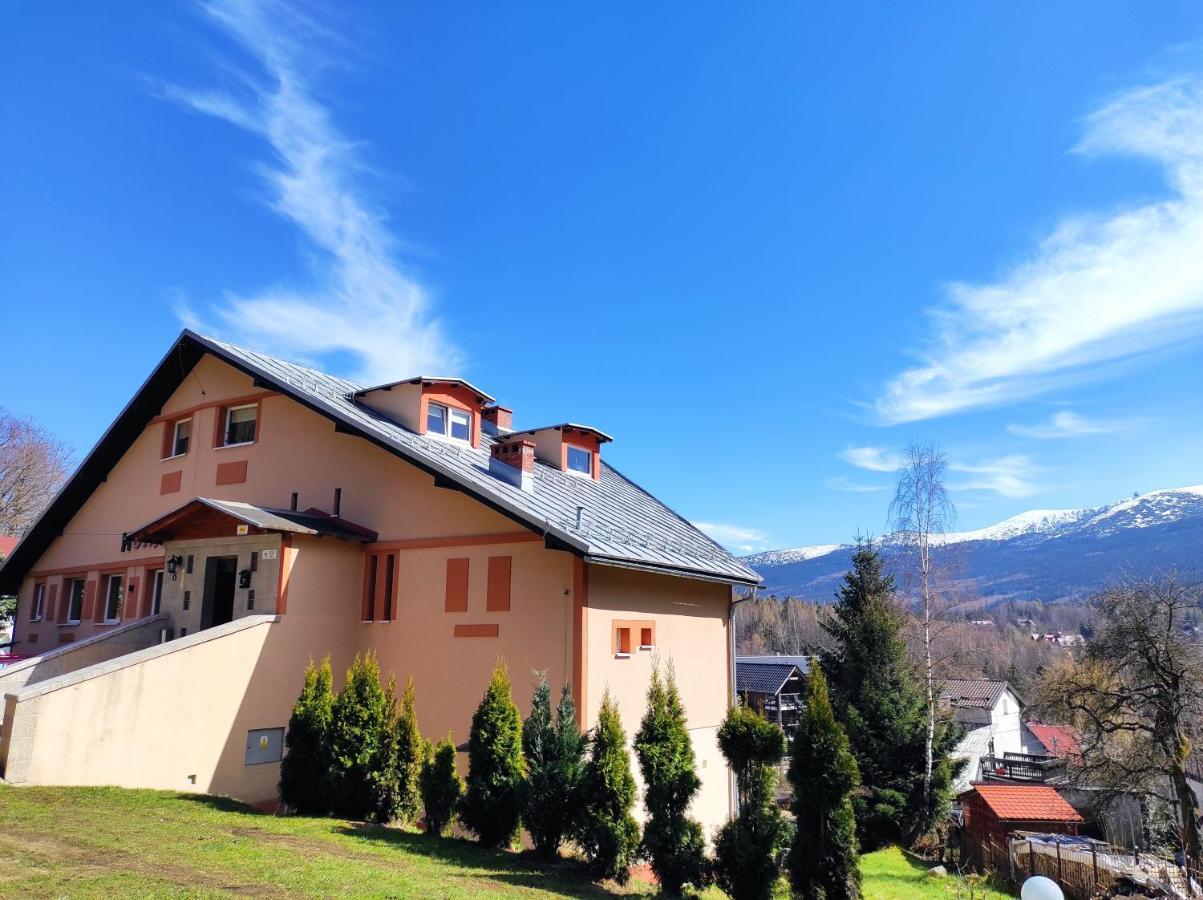Willa Mona Bed & Breakfast Шклярска Поремба Екстериор снимка