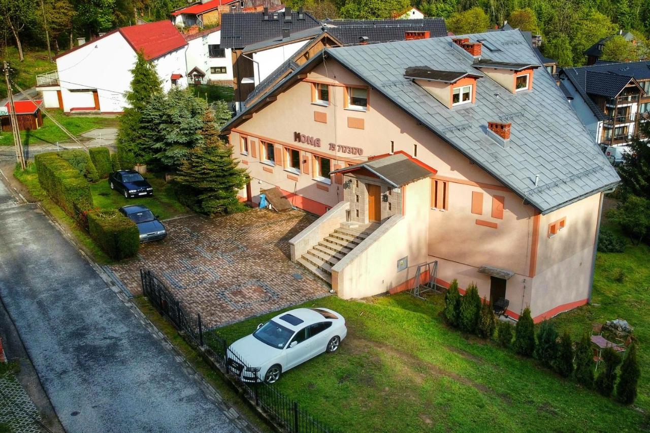 Willa Mona Bed & Breakfast Шклярска Поремба Екстериор снимка