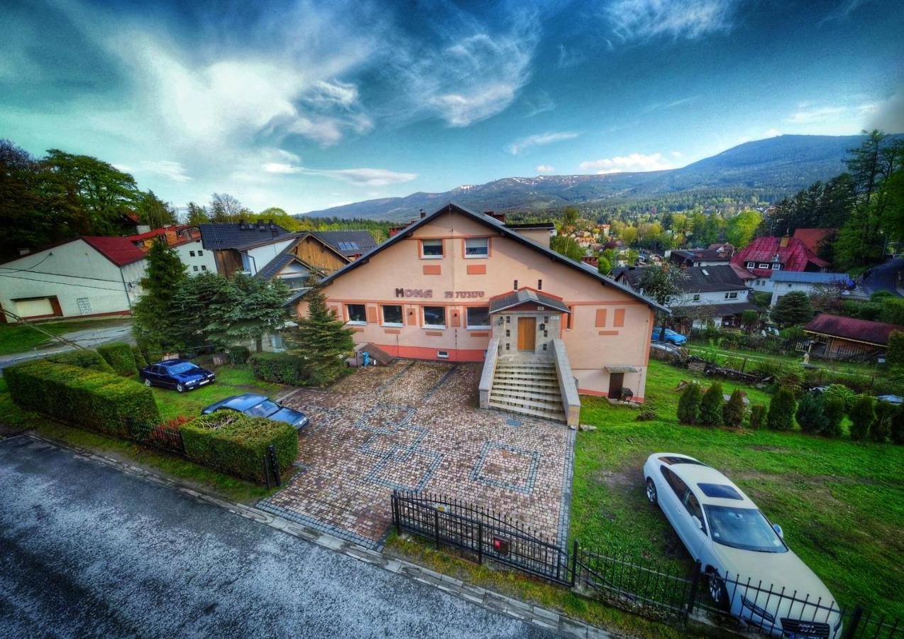 Willa Mona Bed & Breakfast Шклярска Поремба Екстериор снимка