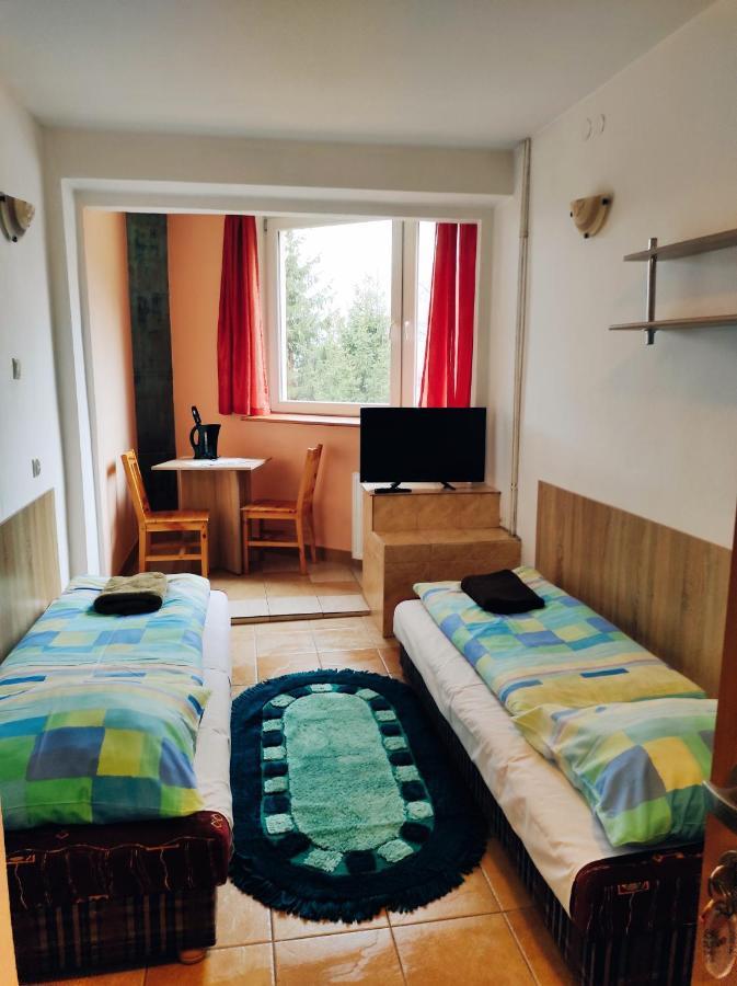 Willa Mona Bed & Breakfast Шклярска Поремба Екстериор снимка