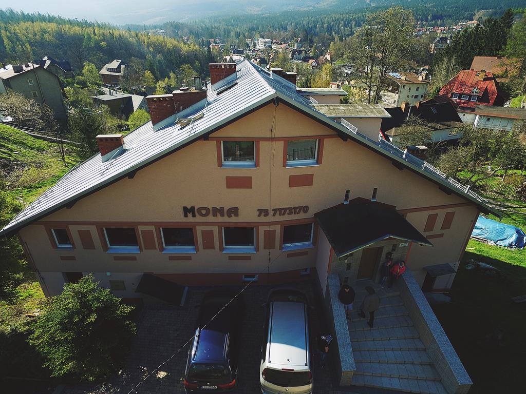 Willa Mona Bed & Breakfast Шклярска Поремба Екстериор снимка