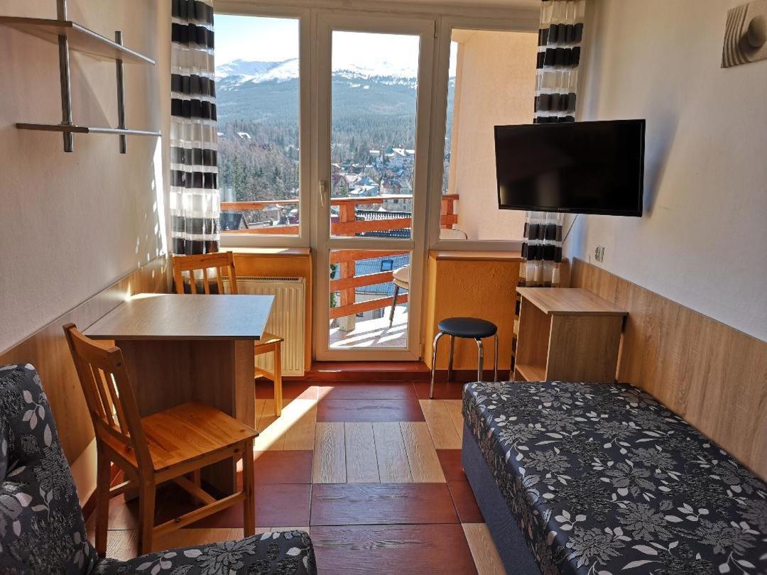 Willa Mona Bed & Breakfast Шклярска Поремба Екстериор снимка