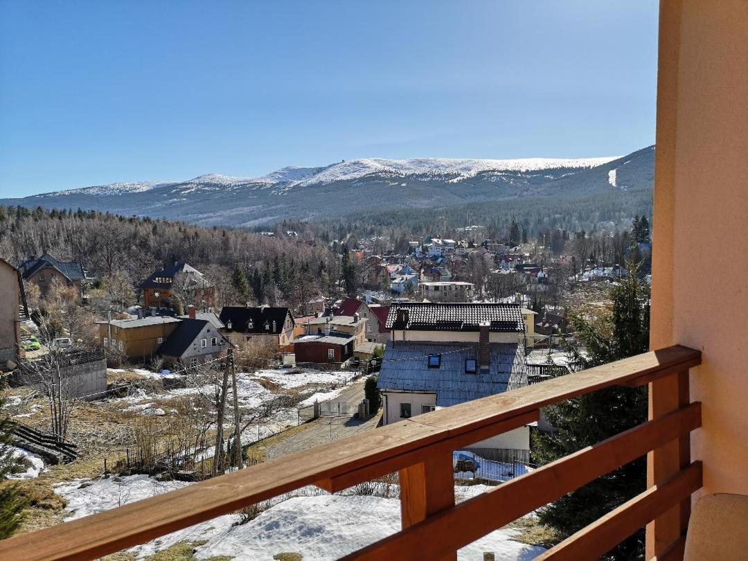 Willa Mona Bed & Breakfast Шклярска Поремба Екстериор снимка